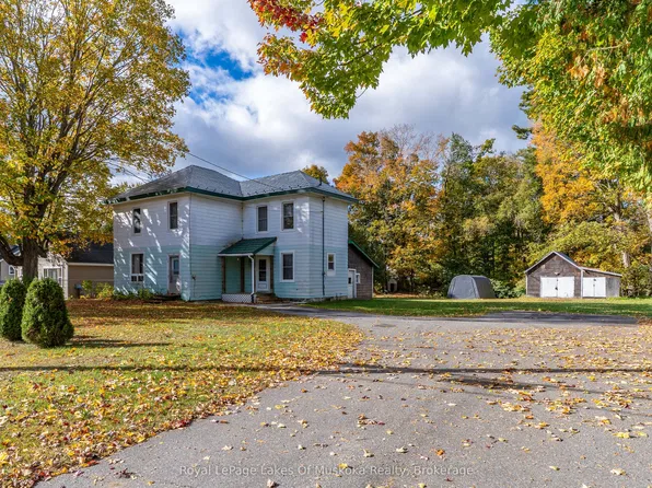 14 Ewing St, Bracebridge, ON P1L 1C7