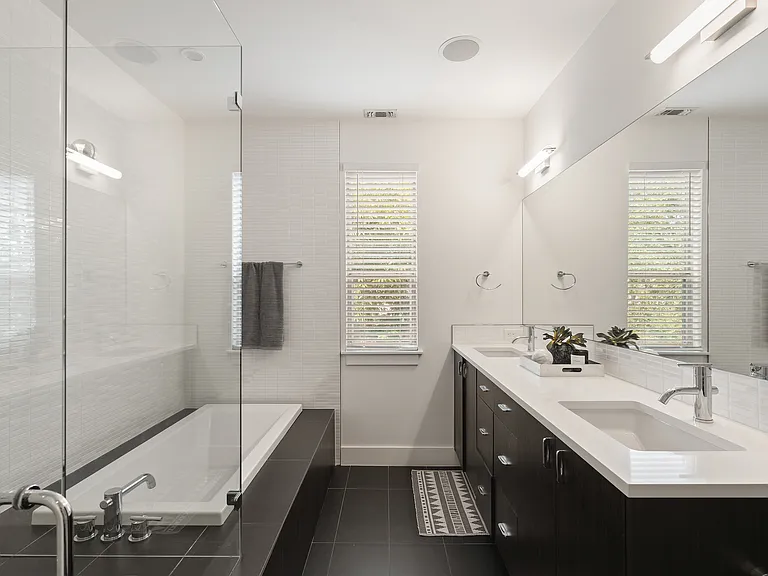 2105 Goodrich Ave — Photo 20