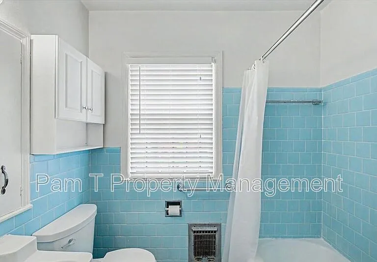 736 E 45th St #1 — Photo 12