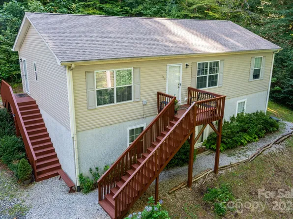 100 Susanna Cove Rd, Mars Hill, NC 28754