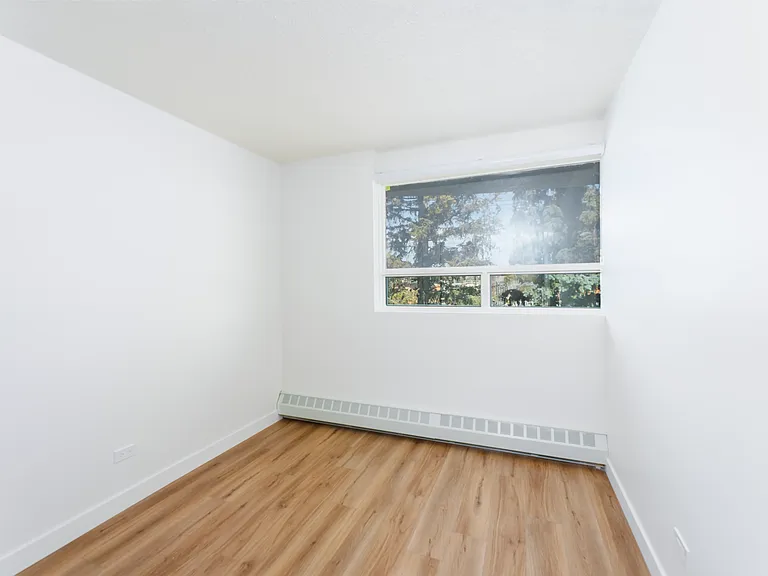 815 50th Ave SW — Photo 21