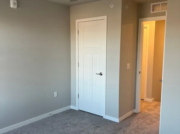 Buffalo Ridge Townhomes, 4983 Ushers Ferry Rd NE #5253, Cedar Rapids, IA 52411