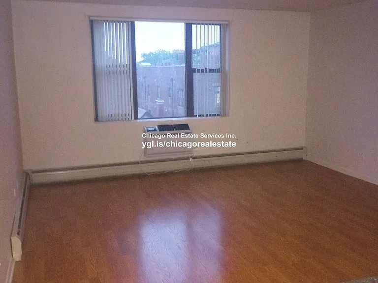 722 W Diversey Pkwy #201 — Photo 6
