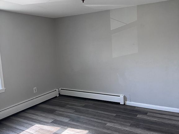 4th image of 51045 Ashley St #4