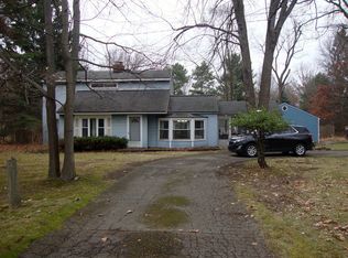 2810 W Maple Rd, Wixom, MI 48393