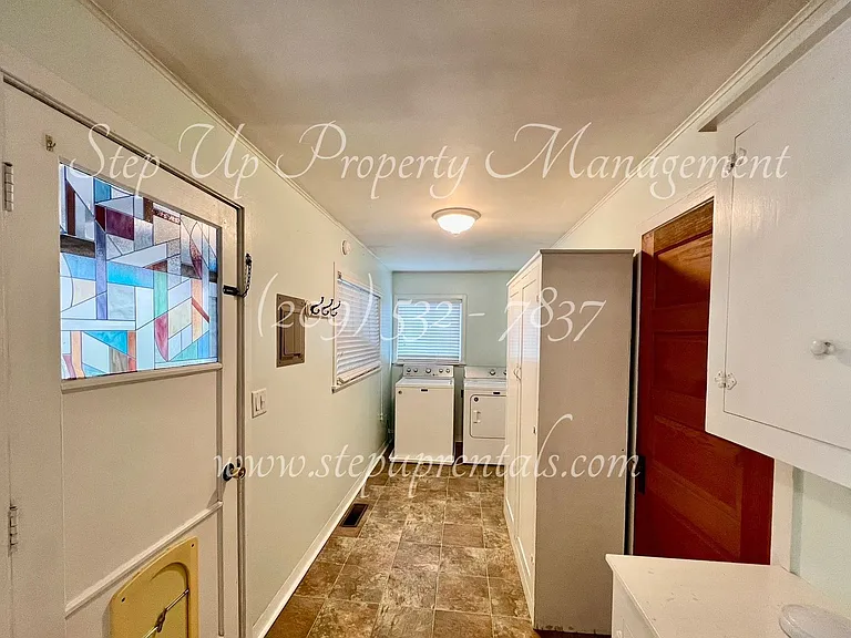 273 Lyons St — Photo 11