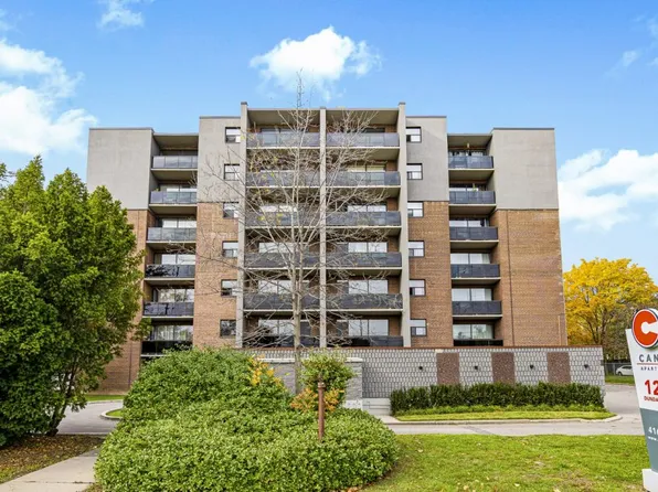 1219 Dundas St W, Mississauga, ON L5C 1C8