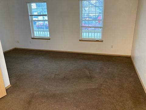 4th image of 315 E Moxee Ave