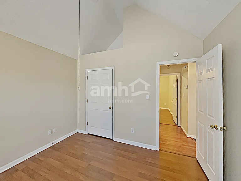 104 Ivy Springs Dr — Photo 15
