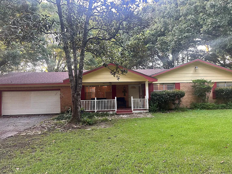 13300 Woodlands St — Photo 1