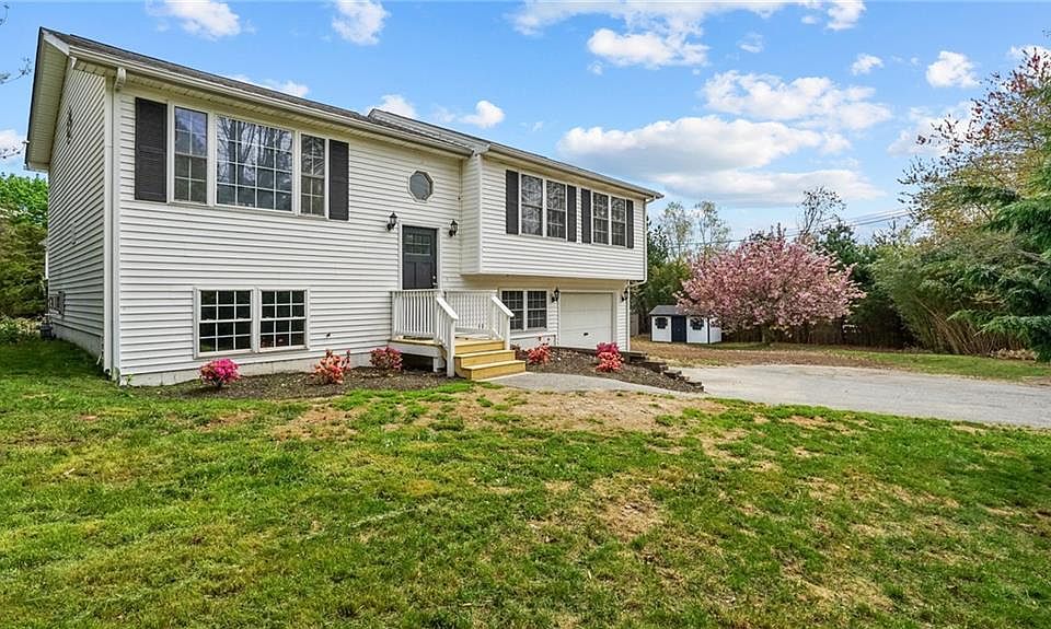 163 Farnum Pike, Smithfield, RI 02917 Zillow