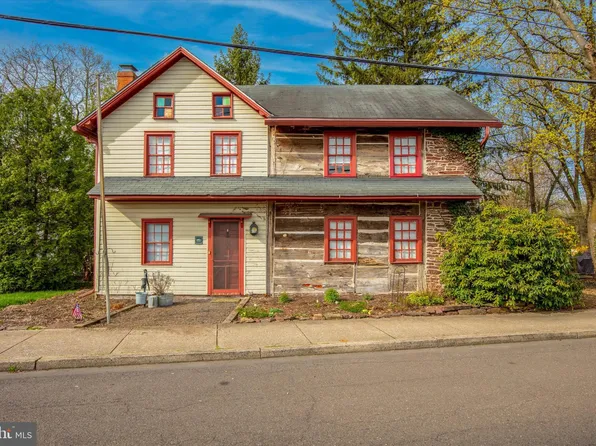 106 N Walnut St, Silverdale, PA 18962