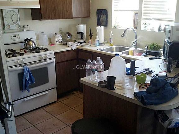 5th image of 469 Battle Mountain Dr