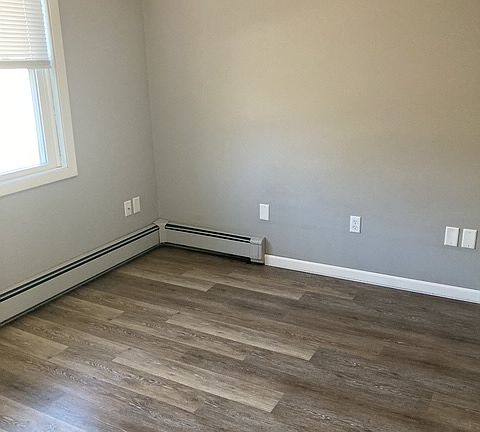 4th image of 42 Saint Paul St #4