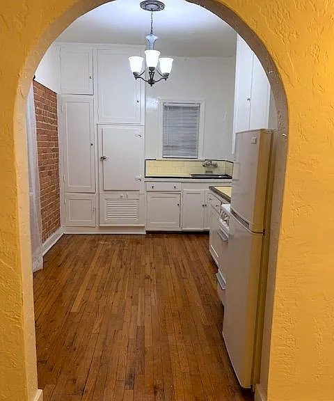 654 S Detroit St #306 — Photo 13