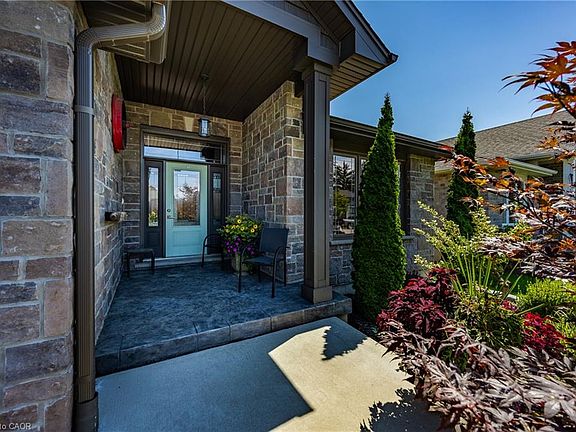 3rd image of 7 Stonebridge Pl
