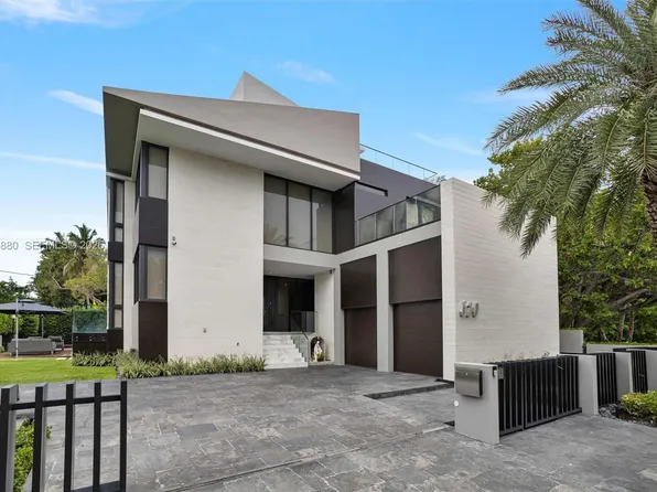 610 Harbor Cir, Key Biscayne, FL 33149