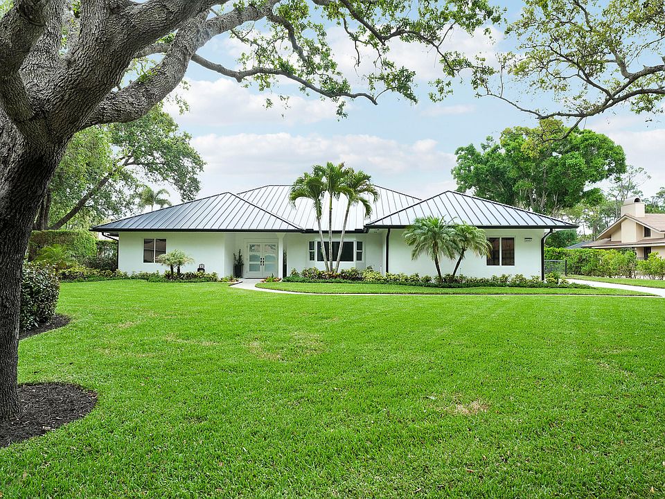 1st image of 18457 SE Heritage Oaks Lane