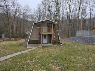 163 Sandy Acres Dr, Bruceton Mills, WV
