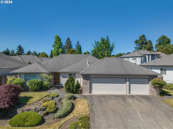 15503 SE Vista Sunrise Ct, Milwaukie, OR 97267