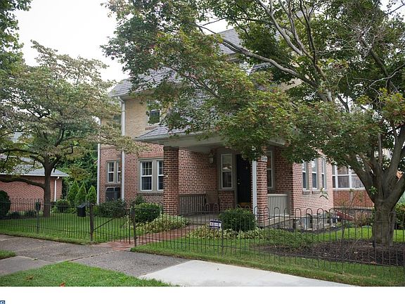 2nd image of 2139 Gilles St
