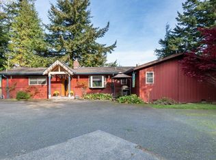 1315 N 12th Ter, Coos Bay, OR 97420