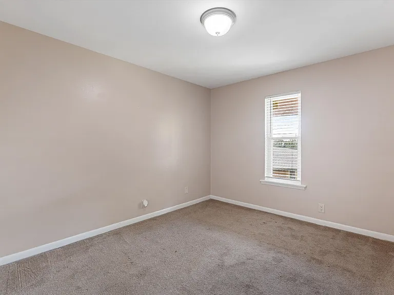 555 N Dupont Ave #C73 — Photo 14