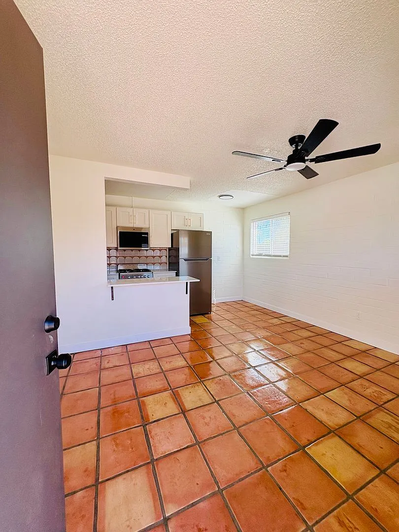 817 S Melody Ln — Photo 3