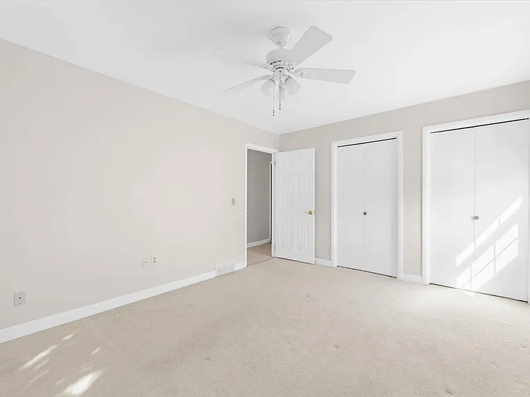300 Old York Rd — Photo 23