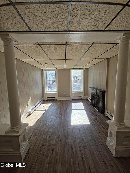 5th image of 164 Main Street