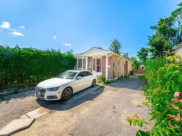 88 Bernick Dr, Barrie, ON L4M 2V6