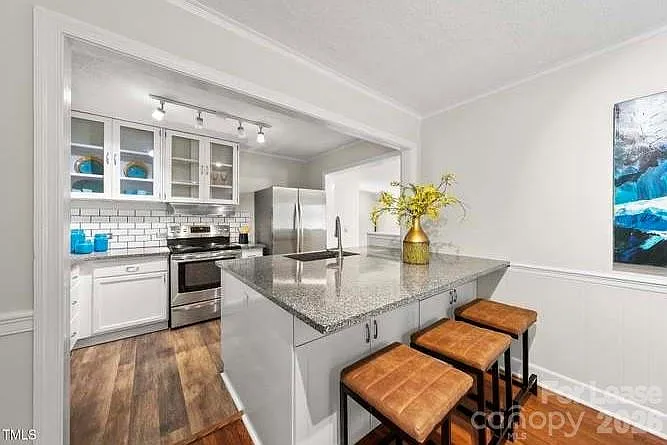 7 Meadowbrook Ave — Photo 7