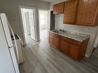 76 Oaks St #2, Waterbury, CT 06704