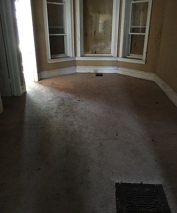 4th image of 4122 W Van Buren St