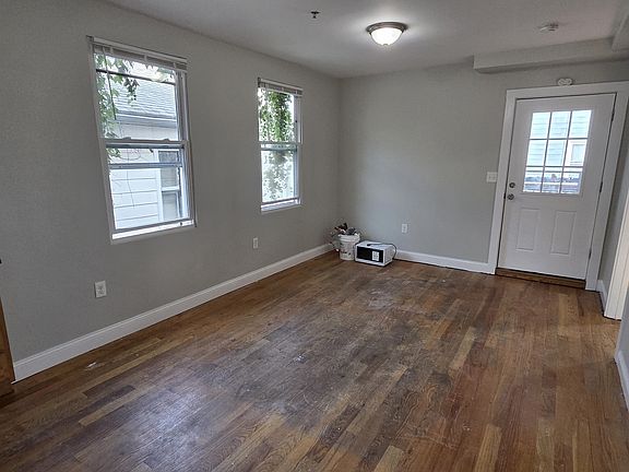 5th image of 9 Lincoln St