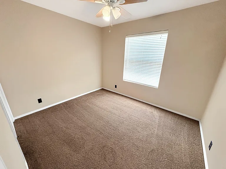 1603 W Marquis Ln — Photo 9
