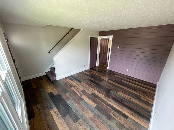 4th image of 10 Seminole Dr #5