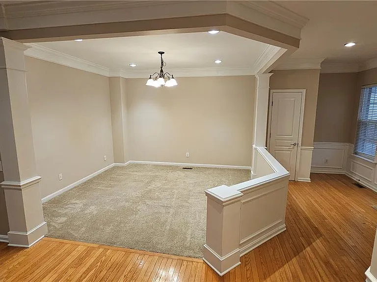 1814 Majestic Dr S — Photo 4