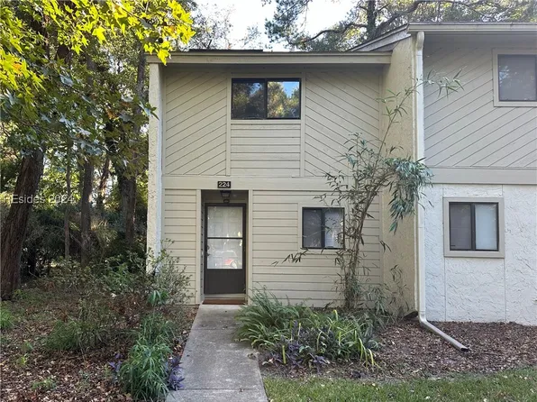 96 Mathews Dr APT 224, Hilton Head Island, SC 29926