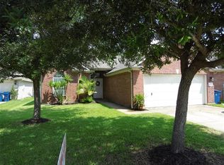 4007 Strawberry Ct, Dickinson, TX 77539