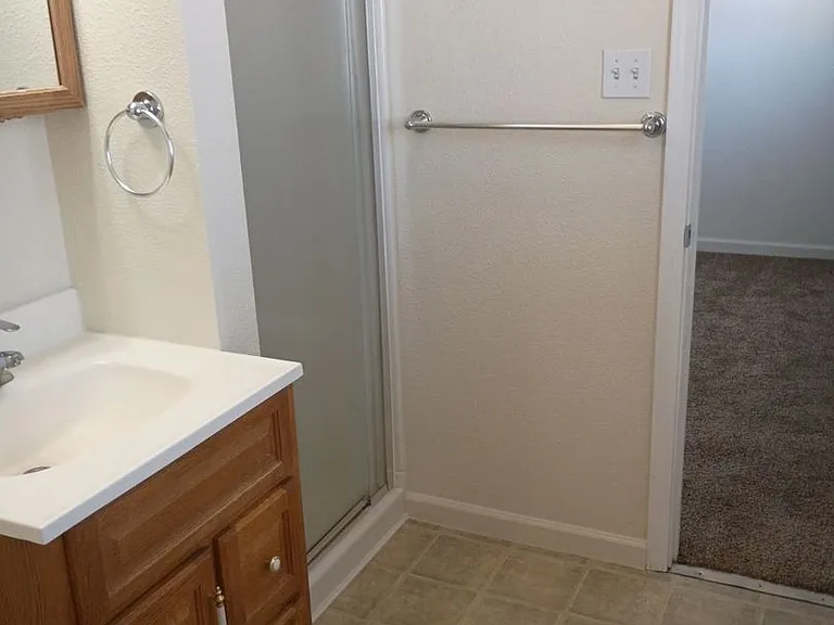 3225 Lucerne Way — Photo 2