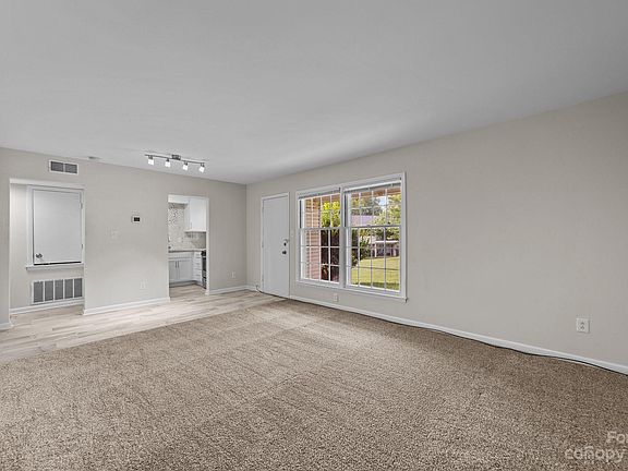 5th image of 4605 Coronado Dr APT Q