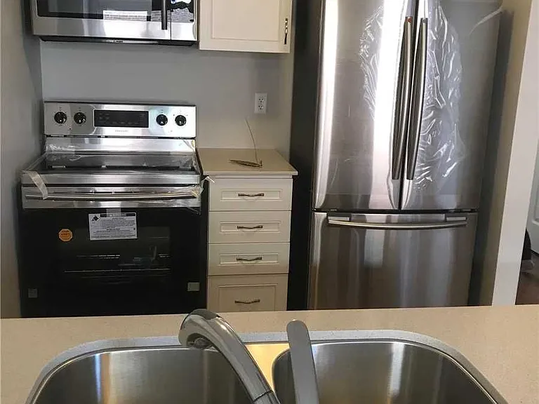 37 Military Cres — Photo 12