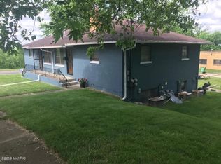 462 N 25th St, Springfield, MI 49037