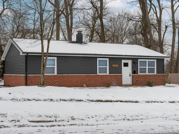 2003 S Grant St, South Bend, IN 46613