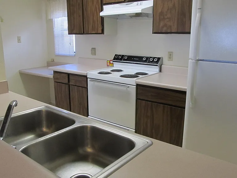 1471 N San Francisco St #7 — Photo 6