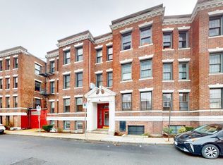 100 Lanark Rd APT 8, Brighton, MA 02135