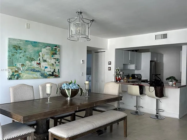 3675 N Country Club Dr — Photo 3