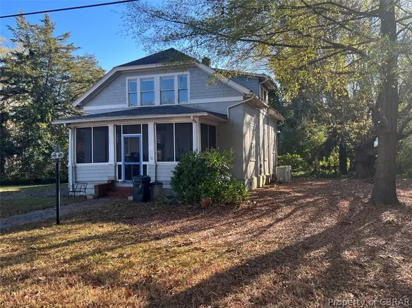 240 Colorado Ave, Urbanna, VA 23175