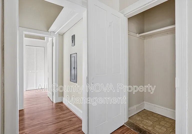 305 9th St #2 — Photo 24